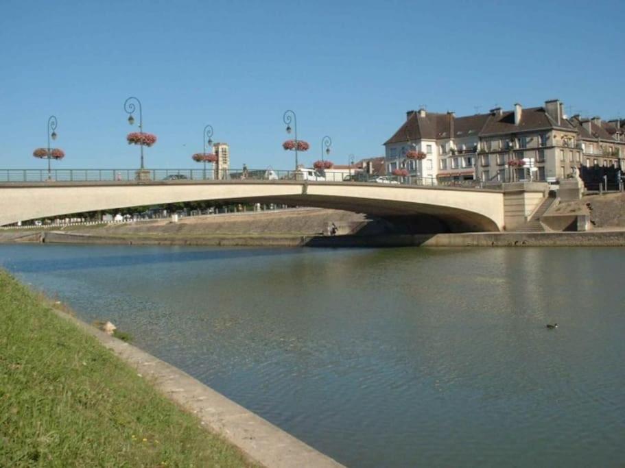 Appart Hypercentre Chateau-Thierry Aux Portes De Paris Et De La Champagne Ngoại thất bức ảnh
